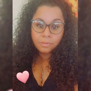 Meet your Posher, Damaris